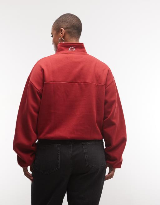Weekend Collective Curve co-ord felpa con mezza zip e collo alto con grafica rossa, 4 di 4
