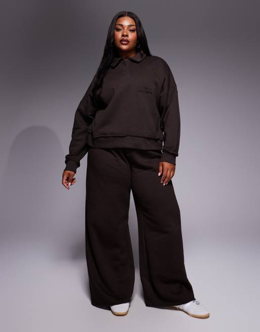 Weekend Collective Curve - Coordinato pesante color cioccolato con grafica a tema sci