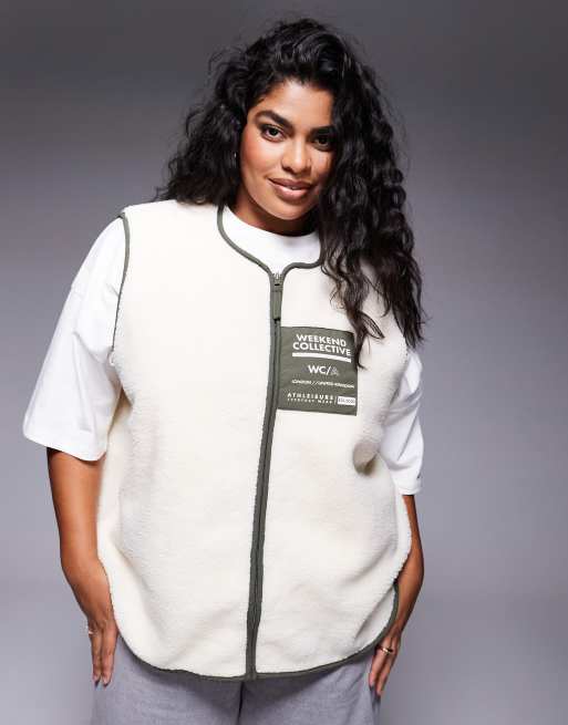 Weekend Collective Curve – Gräddvit, khakifärgad teddyväst i nylon med ficka