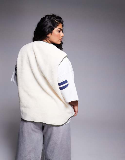 Weekend Collective Curve nylon pocket borg vest in cream & khaki
