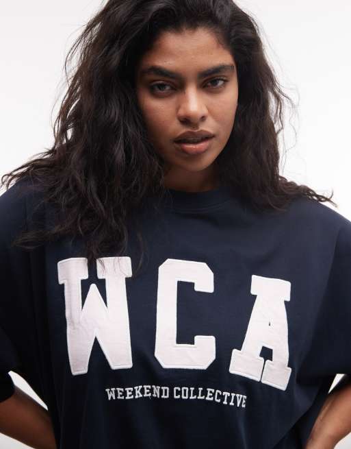 Weekend Collective Curve - T-shirt blu navy con grafica WCA, 3 di 4