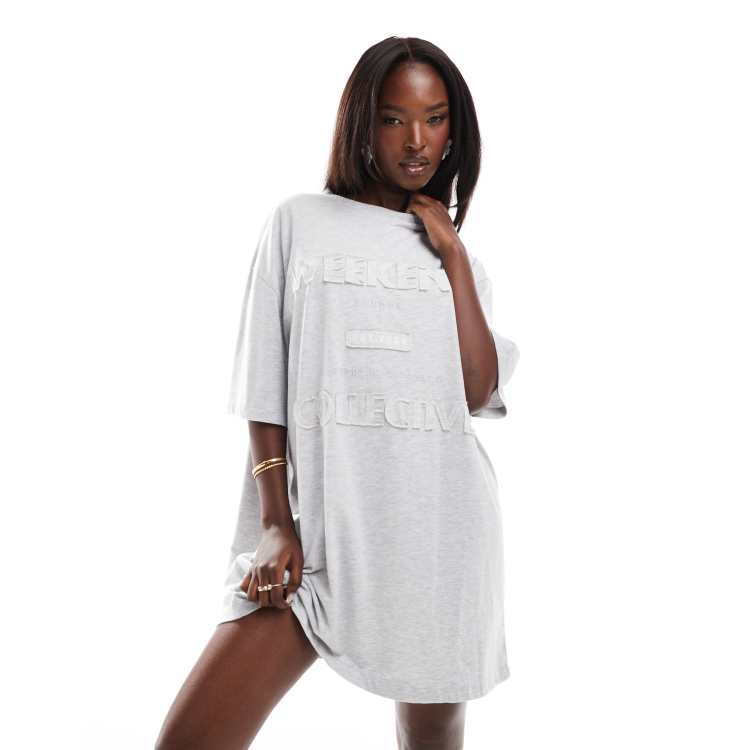 Plus size distressed t shirt dress hotsell