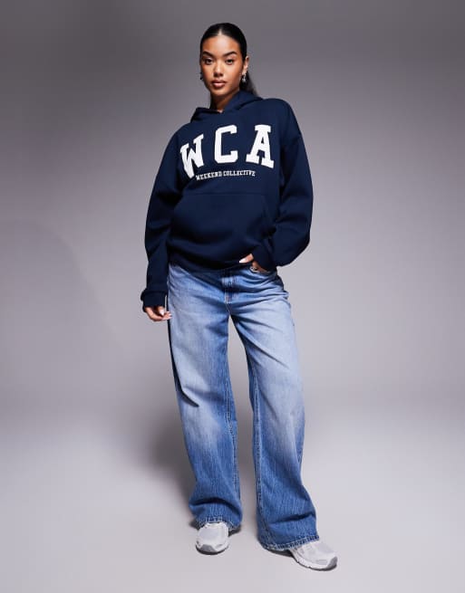 Weekend Collective - Felpa con cappuccio blu navy con logo stile college in coordinato, 3 di 4