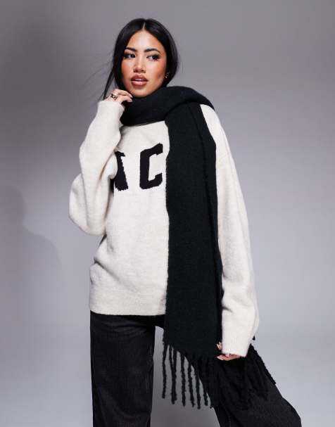 Weekend Collective fluffy blanket scarf with badge in black - view 1