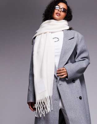 Asos Weekend Collective Weekend Collective Fluffy Scarf In White