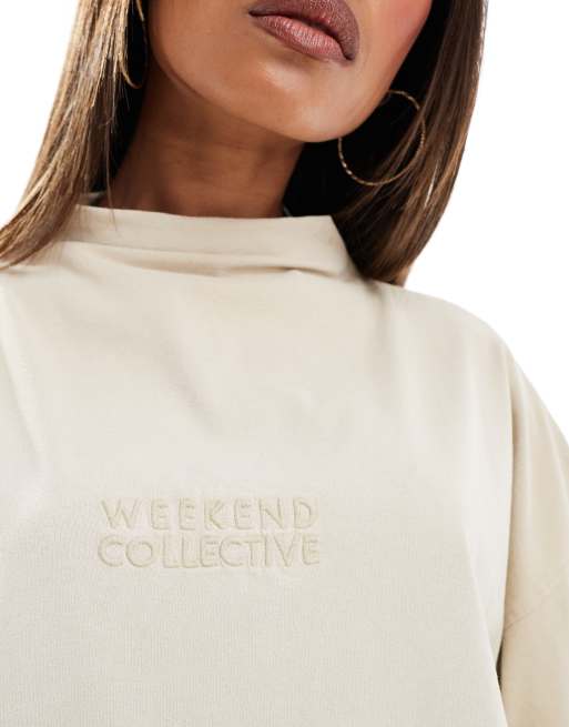 Weekend Collective – Gräddvit, stentvättad t-shirt med hög ringning, 3 av 4