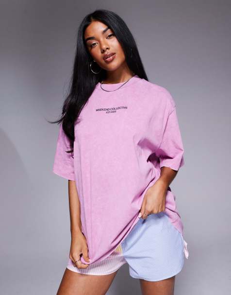 Weekend Collective - Icon - Forvasket lilla oversized T-shirt med fed tekst på ryggen - view 1