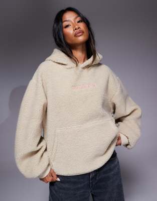 Weekend Collective - Icon - Kapuzenpullover aus Teddyfell mit Stapel-Markenlogo am Rücken in Rosa-Weiß