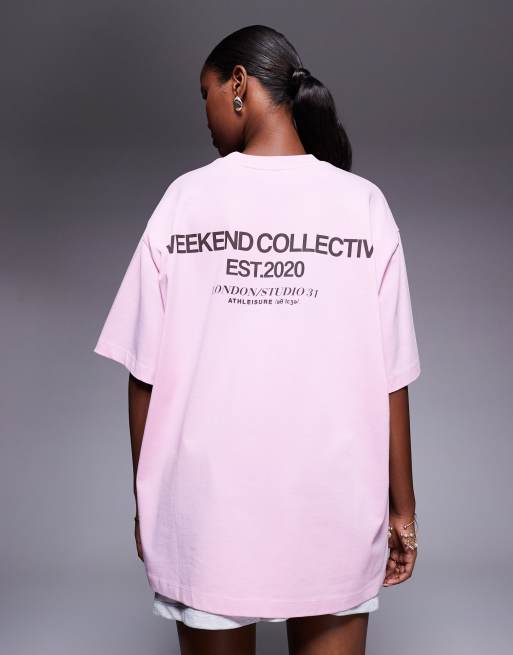 Weekend Collective - Icon - Lyserød oversized T-shirt med tekstgrafik på ryggen, 2 af 4