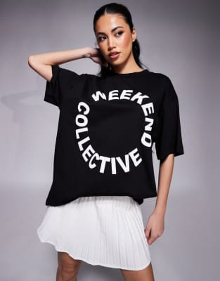 Weekend Collective - Icon - Oversize-T-Shirt in Schwarz mit Kreis-Logografik