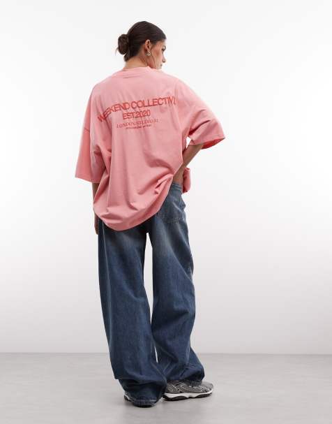 Weekend Collective Icon oversize T-shirt z różowym nadrukiem z tyłu w czerwone, wyraziste litery - view 1