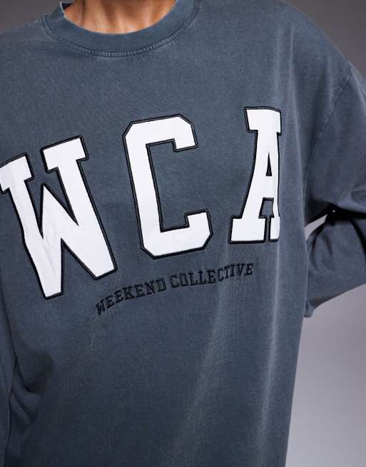 Weekend Collective - Icon - Oversized forvasket koksgrå langærmet T-shirtkjole med college-logo, 2 af 4