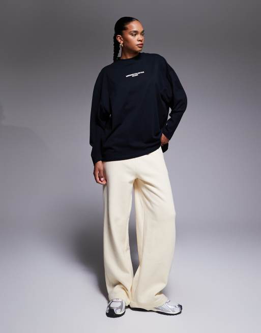Weekend Collective Icon oversized long sleeve T-shirt with bold font back graphic in black, 2 of 4