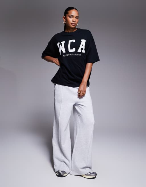 Weekend Collective - Icon - Oversized T-shirt met geborduurde WCA print in zwart, 2 van 4