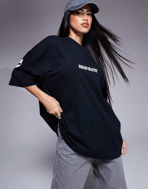 Weekend Collective – Icon – Svart t-shirt i oversize med staplad logga baktill, 3 av 4