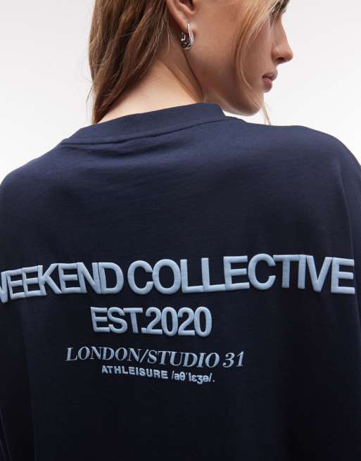 Weekend Collective - Icon - T-shirt oversize blu navy con grafica frontale vistosa, 2 di 4