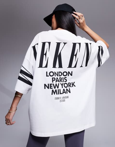 Weekend Collective – Icon – Vit t-shirt i oversize med staplad logga baktill - view 1