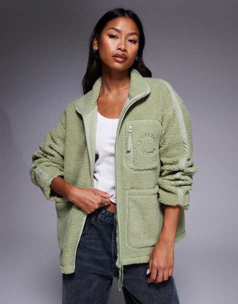 Weekend Collective – Jacke aus Teddyfell in Salbeigrün mit durchgehendem Reißverschluss und Ziernaht - view 1