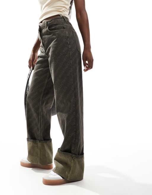 Weekend Collective - Jeans marrone slavato con risvolto e stampa a laser, 2 di 5