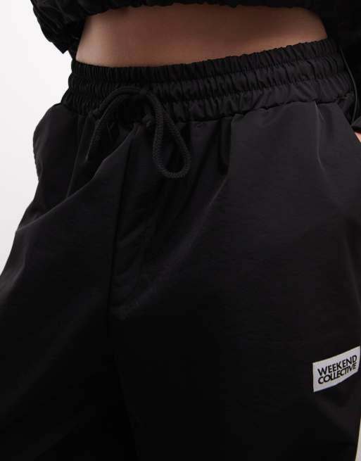 Weekend Collective - Joggers con gamba a cilindro in nylon blu navy in coordinato, 4 di 5
