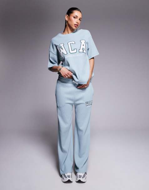 Weekend Collective - Joggingbroek met wijde pijpen en logo in saliegroen met wassing, deel van co-ord set - view 1