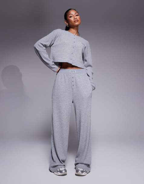 Weekend Collective - Joggingbroek met wijde pijpen, wafelstructuur en nylon logopatch in gemêleerd grijs, deel van co-ord set - view 1