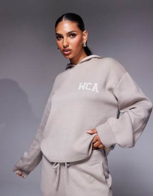 Weekend Collective - Kapuzenpullover aus Strick in Beige mit Grafikprint, Kombiteil-Neutral