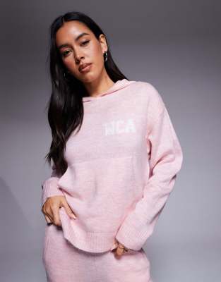Weekend Collective - Kapuzenpullover aus Strickstoff in Rosa mit College-Grafikprint, Kombiteil