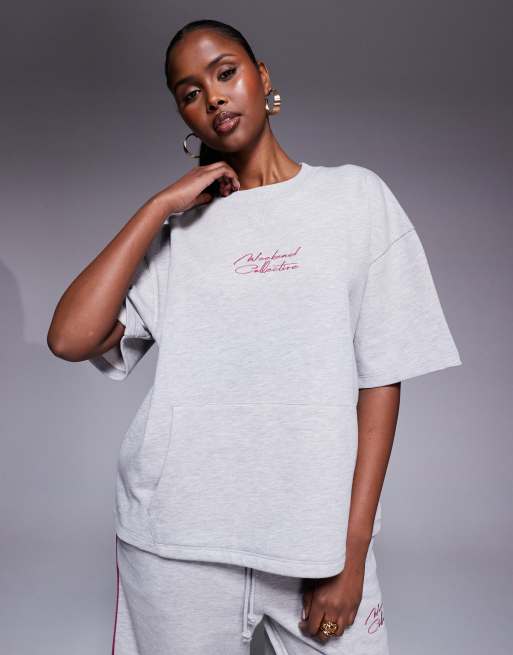 Weekend Collective – Kurzärmliges Sweatshirt in Grau meliert mit aufgestickter Grafik in Pflaume, 2 von 4