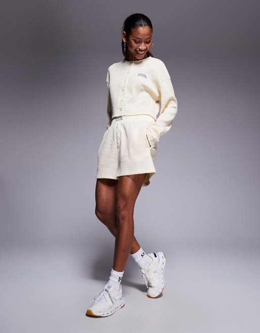 Weekend Collective – Ljusbeige, våfflad topp i nylon med knappar, del av set, 2 av 4