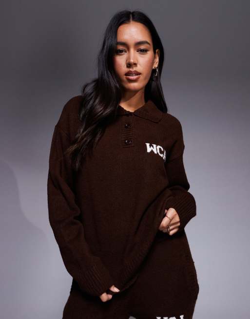 Weekend Collective - Maglia stile rugby color cioccolato con grafica college in coordinato