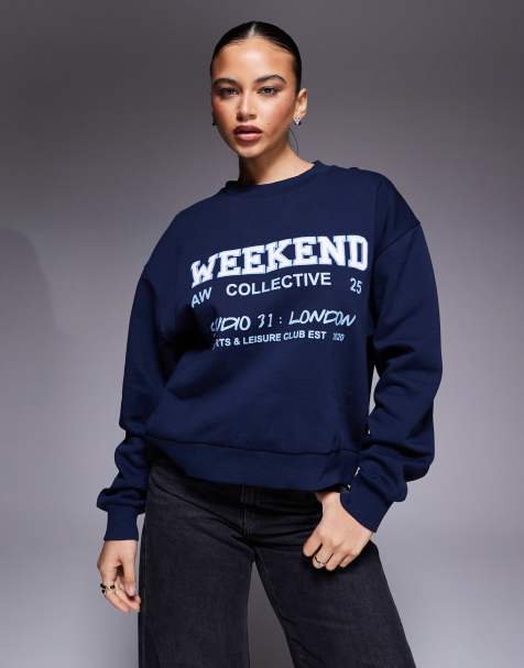 Weekend Collective – Marinblå sweatshirt med tryck - view 1