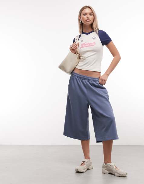 Weekend Collective – Naturvitt set med mjukisbyxor med vida ben och liten t-shirt med tryck - view 1
