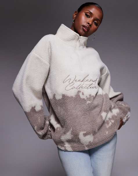 Weekend Collective – Oversize-Sweatshirt aus Teddyfell-Fleece in Creme mit Farbverlauf und braunem Print, halblangem Reißverschluss und Logo - view 1