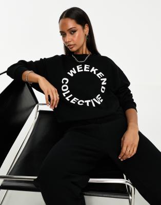 Weekend Collective - Oversize-Sweatshirt in Schwarz mit Logo, Kombiteil