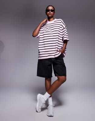 Weekend Collective - Oversize-T-Shirt in gestreiftem Rosa-Bunt