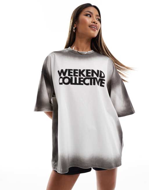 Weekend Collective oversized extreme acid wash t-shirt in charcoal, 4 of 4