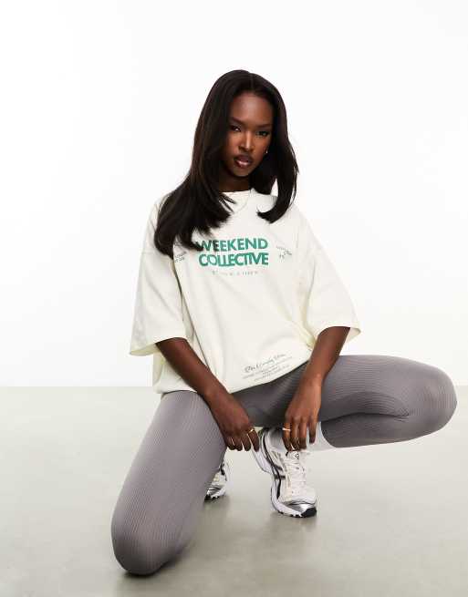 Weekend Collective - Oversized T-shirt met print in ecru en groen