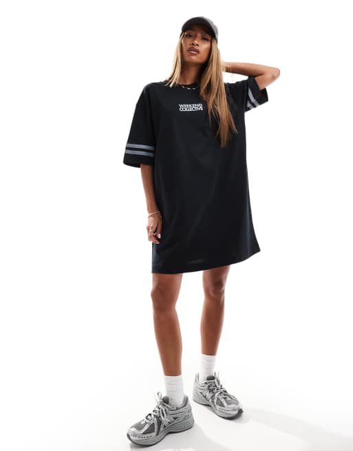 Weekend Collective - Oversized T-shirtjurk met grafische print in zwart, 4 van 4