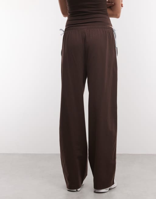Weekend Collective set straight leg jogger with blue piping in chocolate, 5 of 5