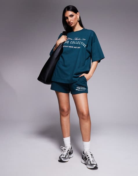 Weekend Collective set with embroidered logo in green - view 1