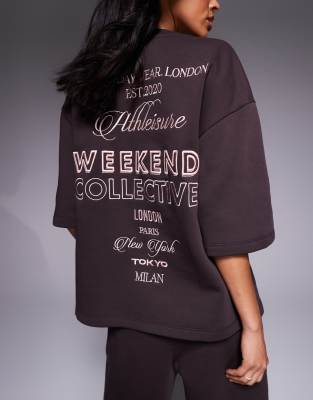 Asos Weekend Collective Weekend Collective Short Sleeve Sweatshirt With Pink Label Detail In Brown