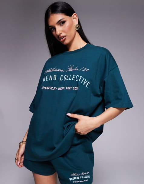 Weekend Collective T-shirt with embroidered logo in green - part of a set - view 1