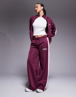 Weekend Collective - Trainings-Jogginghose aus Poly-Trikot in Burgunderrot mit weitem Bein, Kombiteil