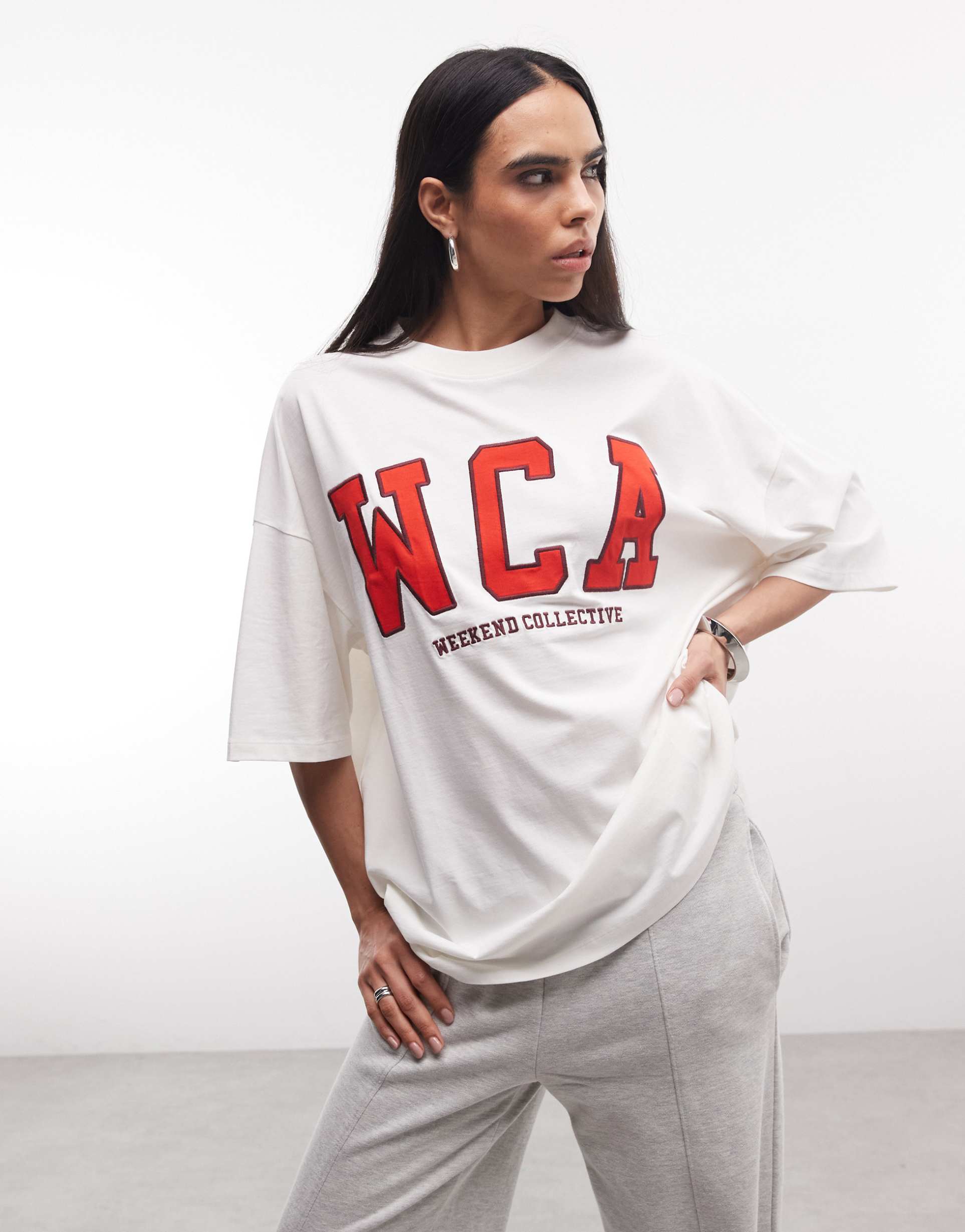 weekend collective varsity t-shirt in white