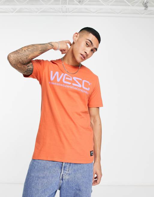 WeSC - T-shirt met print in oranje