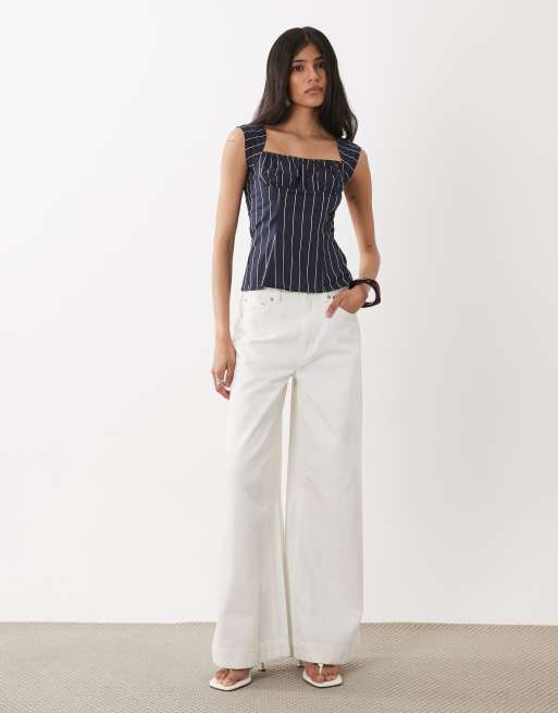 WeWoreWhat cap sleeve ruched cup corset in navy, 3 of 4