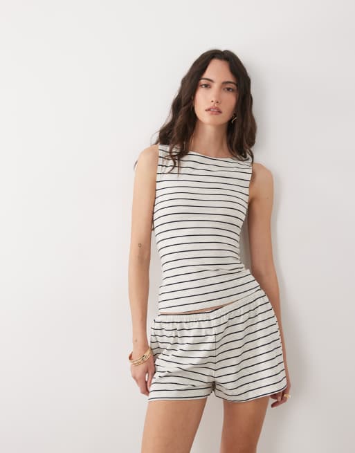 WeWoreWhat set in gray stripe, 2 of 3
