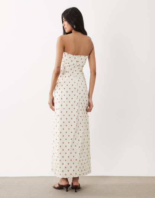 WeWoreWhat - Strapless midi jurk met omslag en stippen in ivoorwit, 4 van 4
