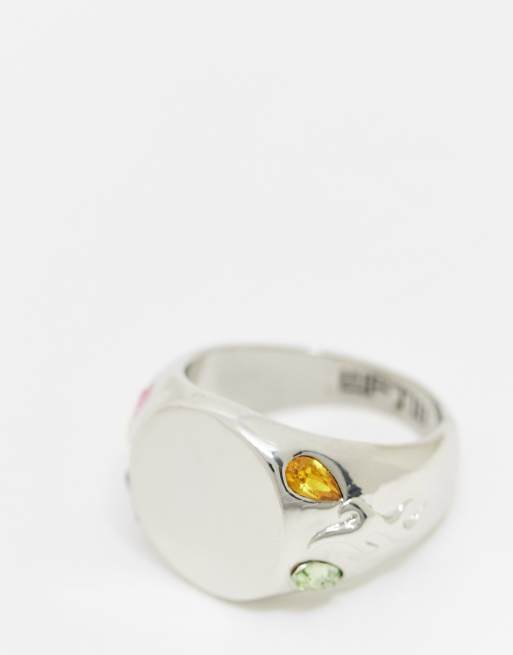 Silver ring deals with crystal stones